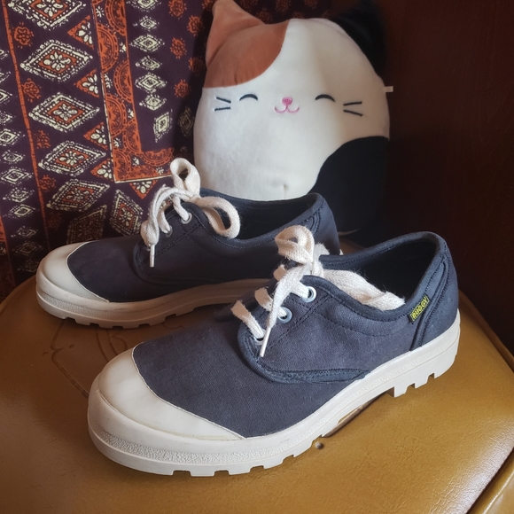 VTG 90's/Y2K chunky waffle bottom Buggy sneakers - Picture 2 of 7